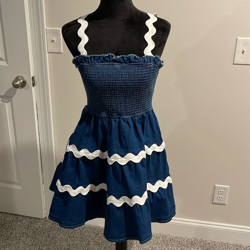 Midi denim material dress